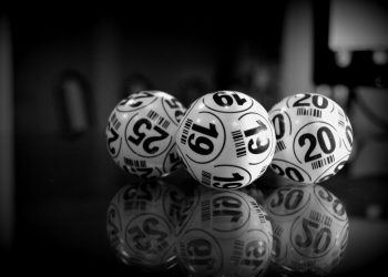 Top Five Reasons Why Online Bingo Is Better than Bingo Halls